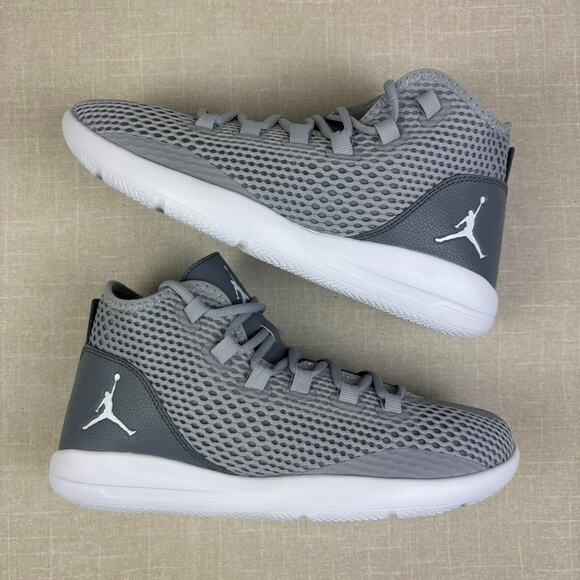 ?️ 2016 Jordan Reveal “Wolf Grey” 11M